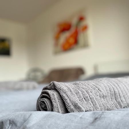 Schoene Einfache Ferienwohnung Mitten In Oldenburg Buitenkant foto